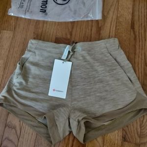 Lululemon Women's shorts size 6